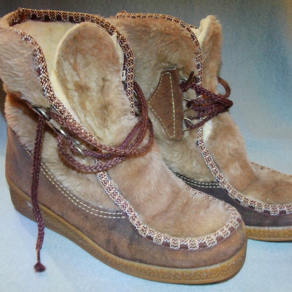 VTG Snowland Faux Fur Boots Size 6- BohoStyle